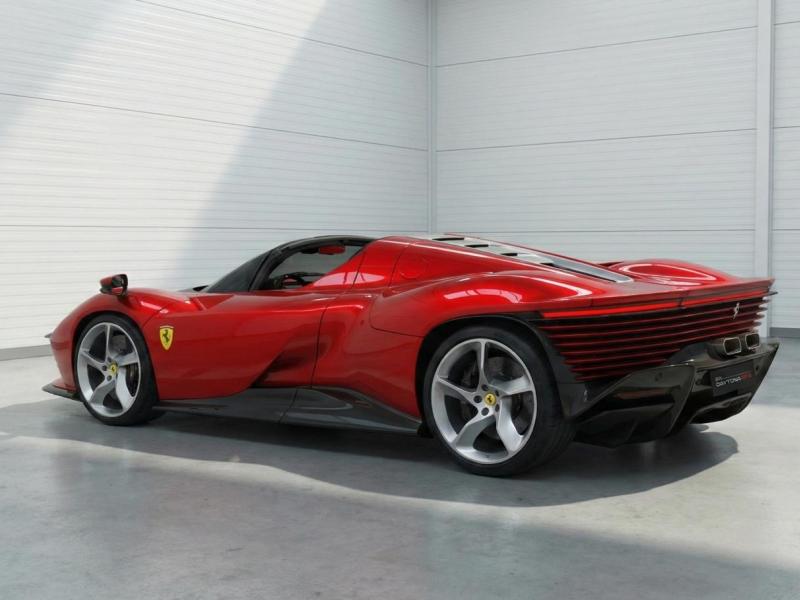 Купить Ferrari Daytona SP3 бензин 2025 id-1007902 в Киеве, Фото №[delta]