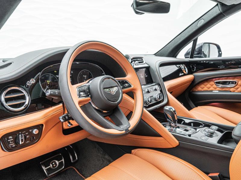 Купить Bentley Bentayga AZURE бензин 2025 id-1007908 в Киеве, Фото №[delta]