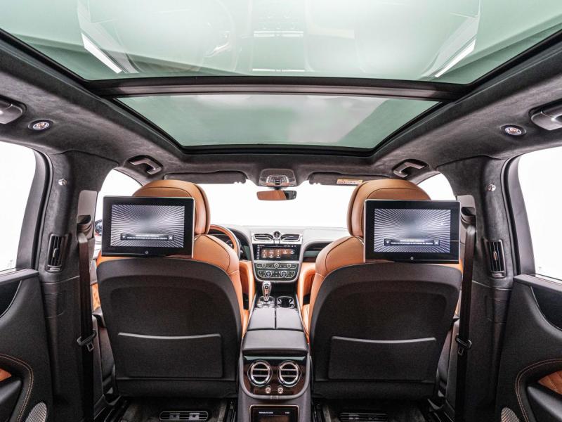 Купить Bentley Bentayga AZURE бензин 2025 id-1007908 в Киеве, Фото №[delta]