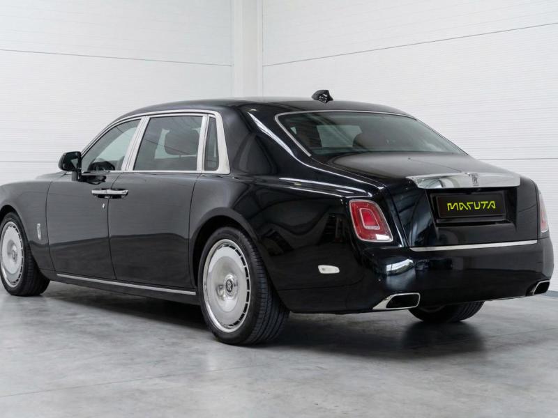 Купить Rolls-Royce Phantom Extended Wheelbase бензин 2025 id-1007962 в Киеве, Фото №[delta]
