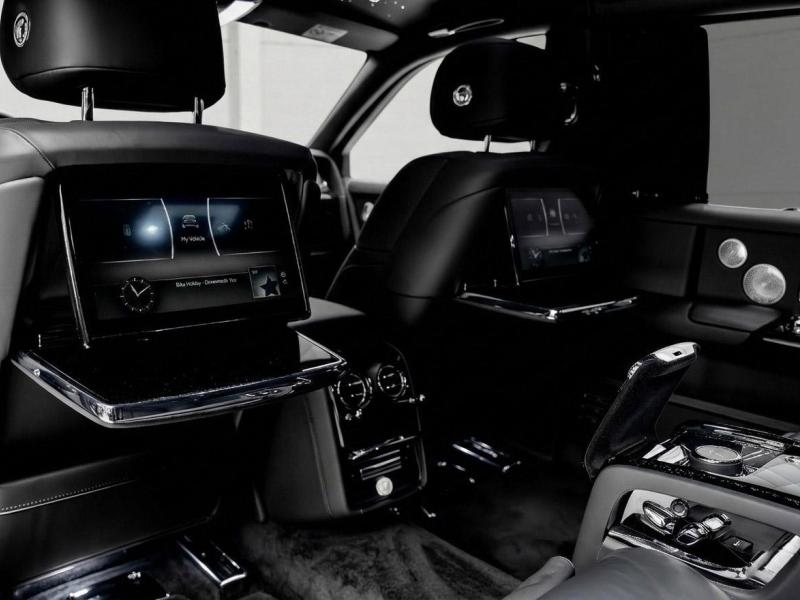 Купить Rolls-Royce Phantom Extended Wheelbase бензин 2025 id-1007962 в Киеве, Фото №[delta]