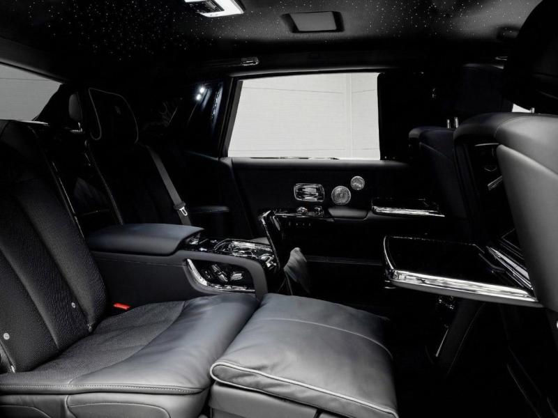 Купить Rolls-Royce Phantom Extended Wheelbase бензин 2025 id-1007962 в Киеве, Фото №[delta]