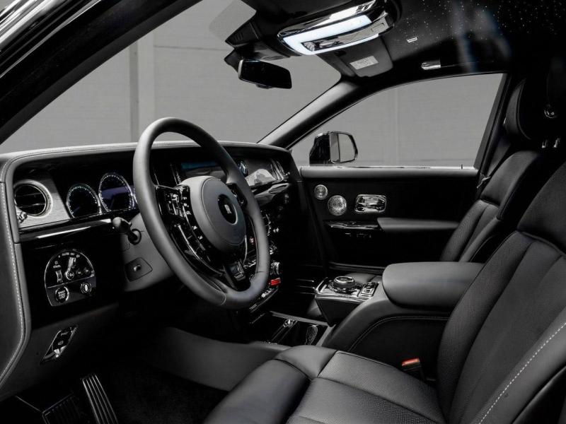 Купить Rolls-Royce Phantom Extended Wheelbase бензин 2025 id-1007962 в Киеве, Фото №[delta]