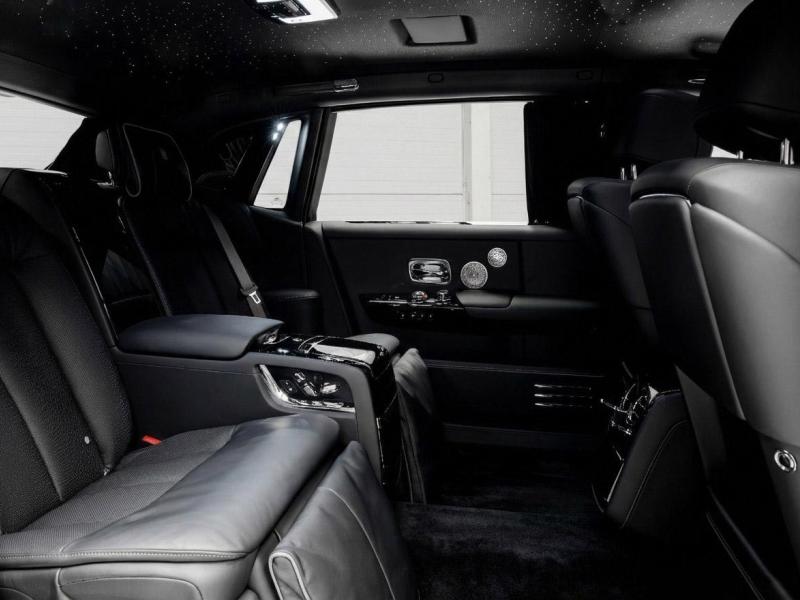 Купить Rolls-Royce Phantom Extended Wheelbase бензин 2025 id-1007962 в Киеве, Фото №[delta]