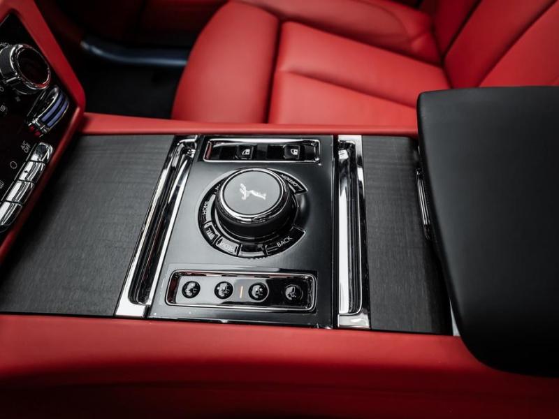 Купить Rolls-Royce Ghost Extended Series II бензин 2025 id-1007964 в Киеве, Фото №[delta]