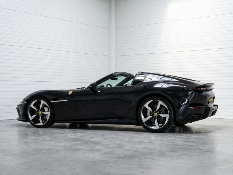 Купить Ferrari 12Cilindri Spider бензин 2025 id-1007977 в Киеве, Фото №[delta]