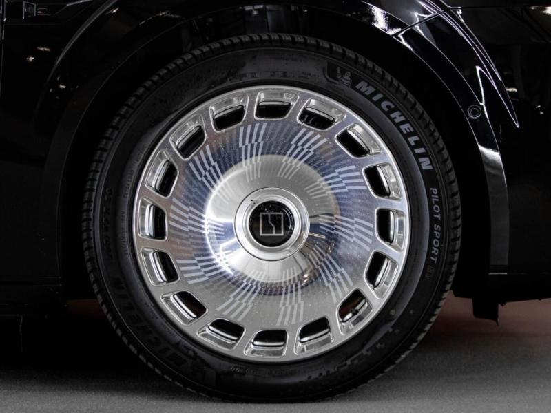 Купить Zeekr 009 Glory Edition электро 2025 id-1008028 в Киеве, Фото №[delta]