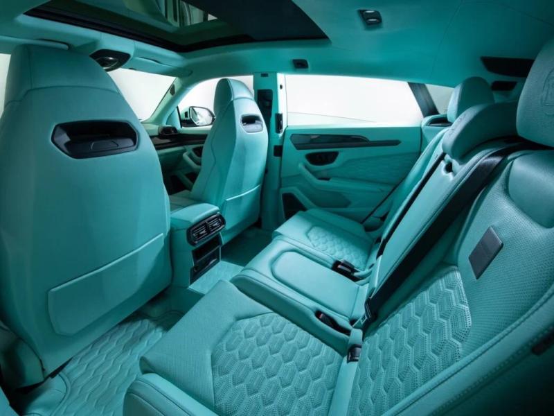 Купить Lamborghini Urus SE Brabus 900 Mint гибрид 2026 id-1008059 в Киеве, Фото №[delta]