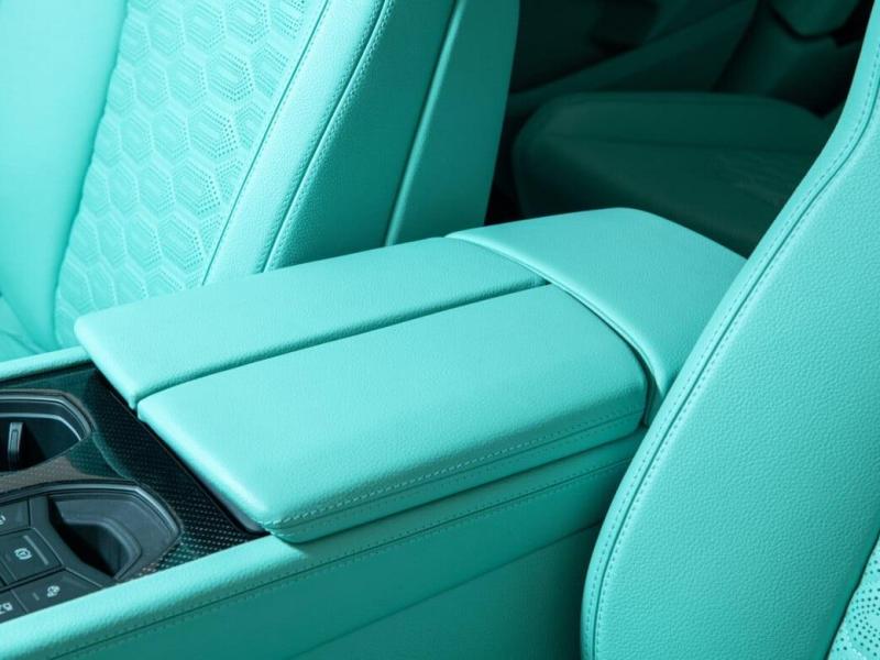 Купить Lamborghini Urus SE Brabus 900 Mint гибрид 2026 id-1008059 в Киеве, Фото №[delta]