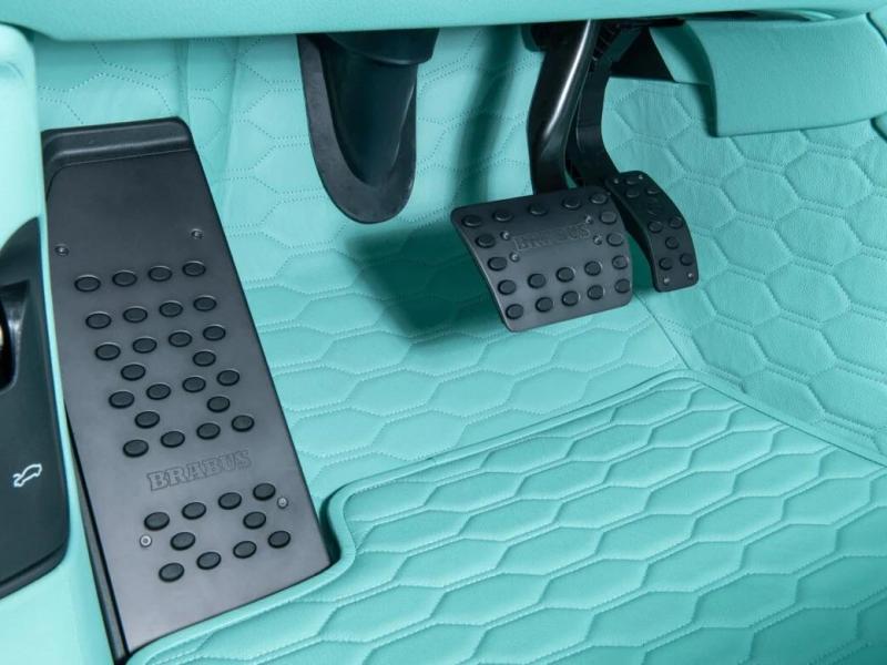 Купить Lamborghini Urus SE Brabus 900 Mint гибрид 2026 id-1008059 в Киеве, Фото №[delta]