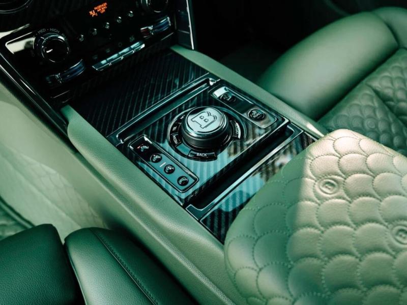 Купить Rolls-Royce Cullinan Series II Brabus 700 бензин 2026 id-1008091 в Киеве, Фото №[delta]