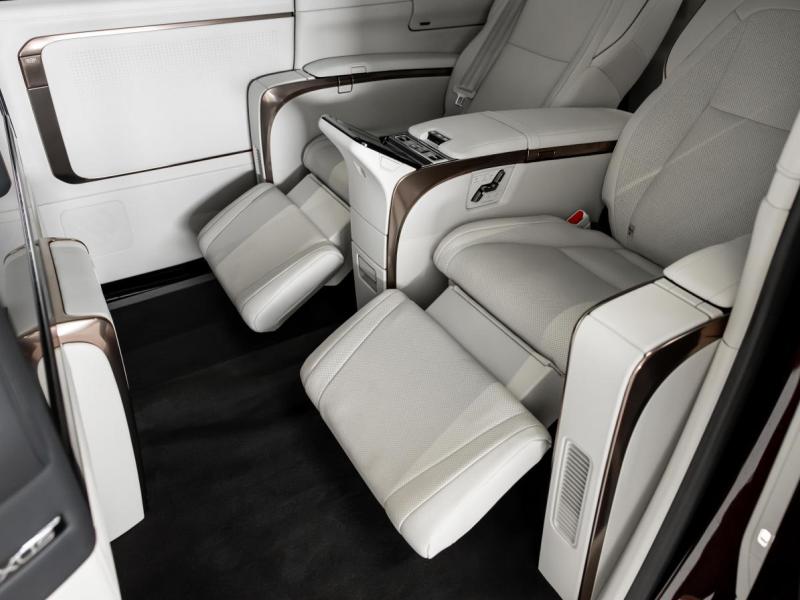 Купить Lexus LM 350h AWD гибрид 2026 id-1008100 в Киеве, Фото №[delta]