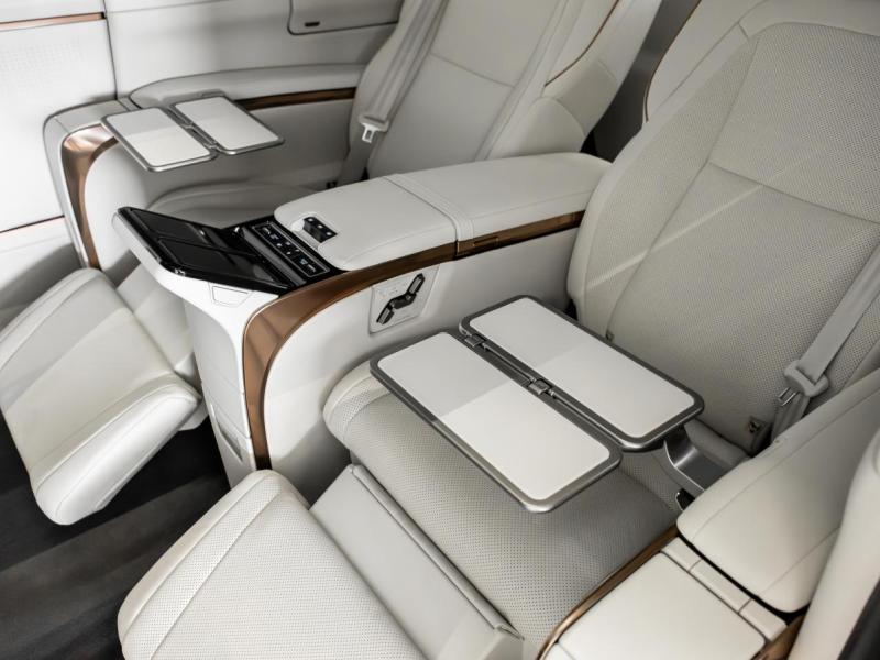 Купить Lexus LM 350h AWD гибрид 2026 id-1008100 в Киеве, Фото №[delta]