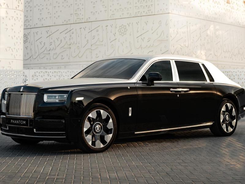 Купить Rolls-Royce Phantom Arabesque бензин 2026 id-1008129 в Киеве, Фото №[delta]