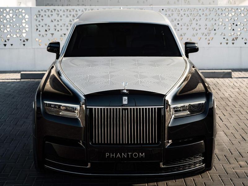 Купить Rolls-Royce Phantom Arabesque бензин 2026 id-1008129 в Киеве, Фото №[delta]