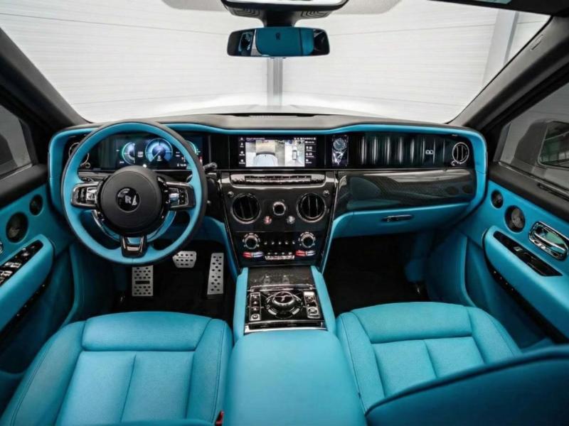 Купить Rolls-Royce Cullinan Series II Brabus 700 бензин 2026 id-1008133 в Киеве, Фото №[delta]