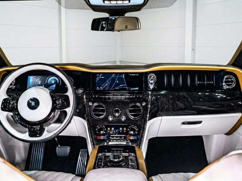 Купить Rolls-Royce Cullinan Series II by Mansory бензин 2026 id-1008130 в Киеве, Фото №[delta]