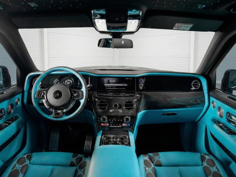 Купить Rolls-Royce Cullinan Black Badge Series II бензин 2026 id-1008168 в Киеве, Фото №[delta]