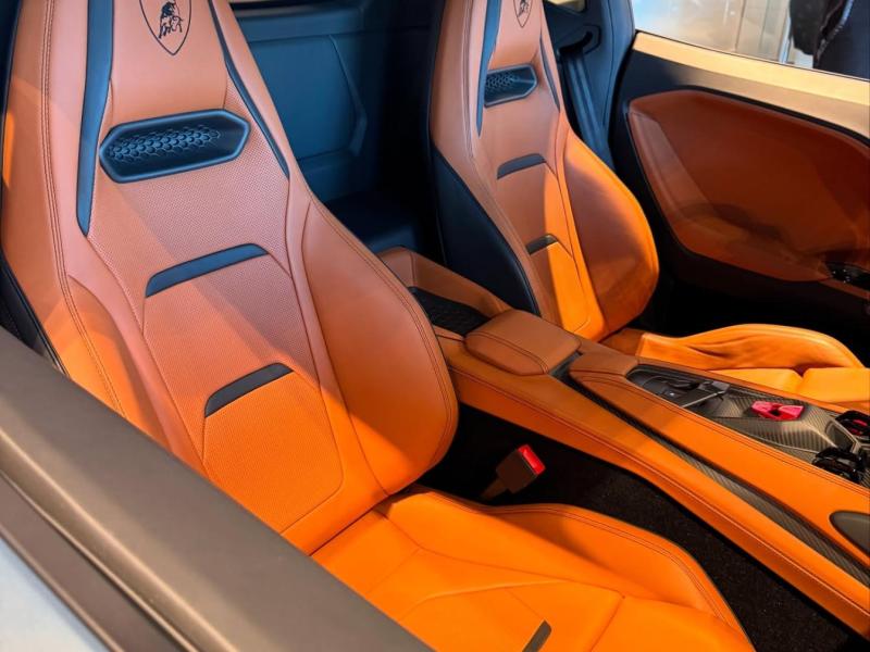 Купить Lamborghini Temerario гибрид 2026 id-1008159 в Киеве, Фото №[delta]