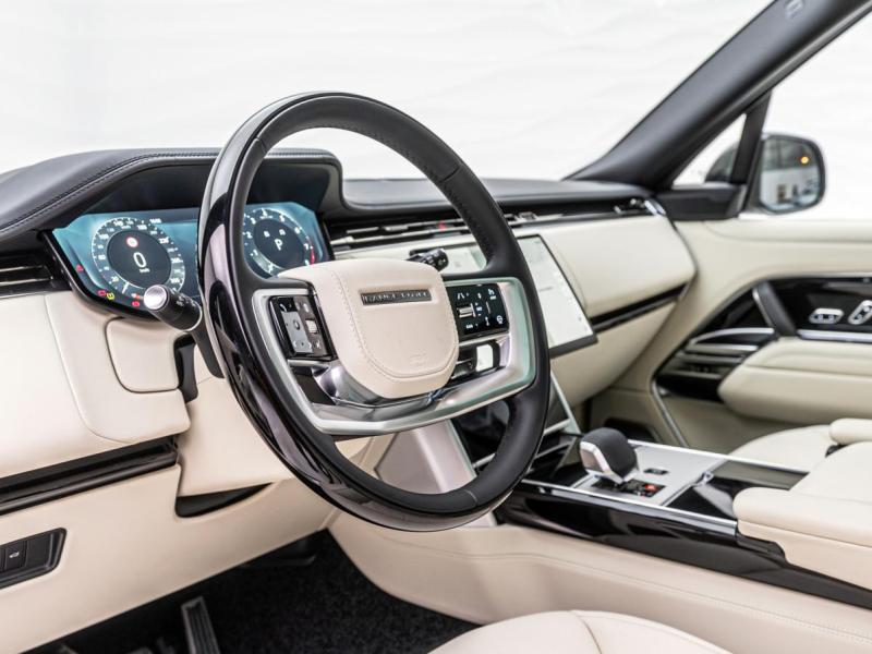 Купить Land-Rover Range-Rover LWB Autoboirgaphy бензин 2026 id-1008218 в Киеве, Фото №[delta]