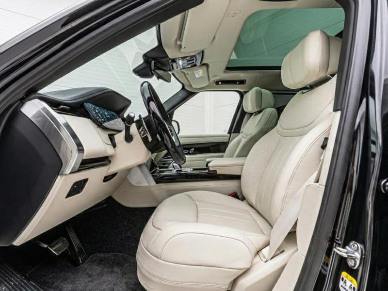 Купить Land-Rover Range-Rover LWB Autoboirgaphy бензин 2026 id-1008218 в Киеве, Фото №[delta]