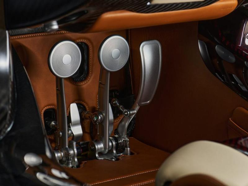 Купить Pagani Utopia бензин 2025 id-1008297 в Киеве, Фото №[delta]