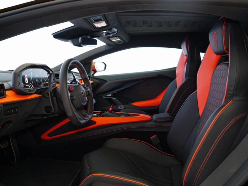Купить Lamborghini Revuelto гибрид 2026 id-1008296 в Киеве, Фото №[delta]
