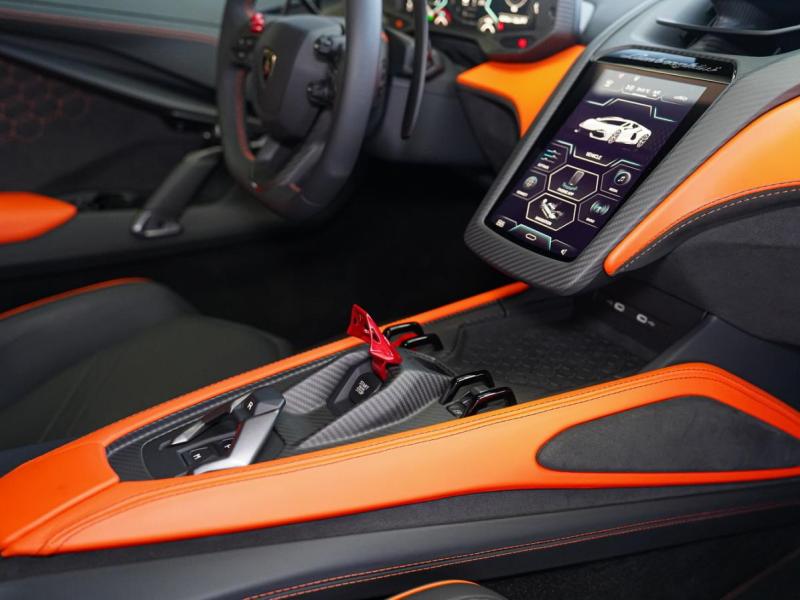 Купить Lamborghini Revuelto гибрид 2026 id-1008296 в Киеве, Фото №[delta]