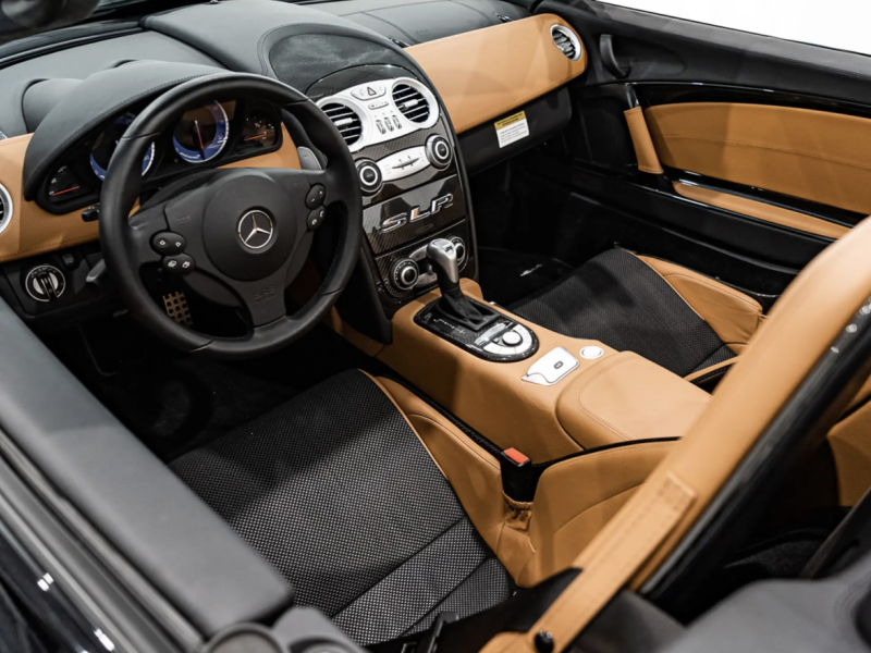 Купить Mercedes-Benz SLR McLaren Roadster бензин 2009 id-1008301 в Киеве, Фото №[delta]