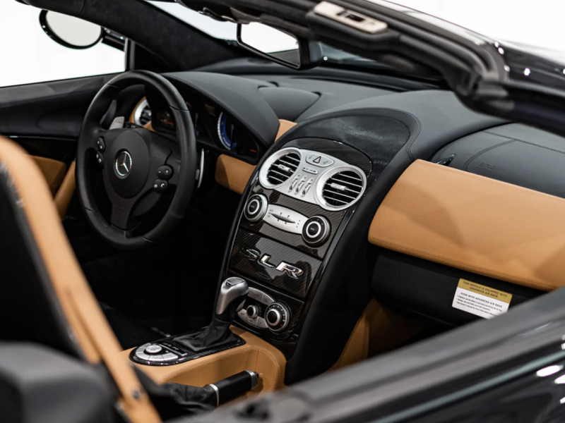 Купить Mercedes-Benz SLR McLaren Roadster бензин 2009 id-1008301 в Киеве, Фото №[delta]