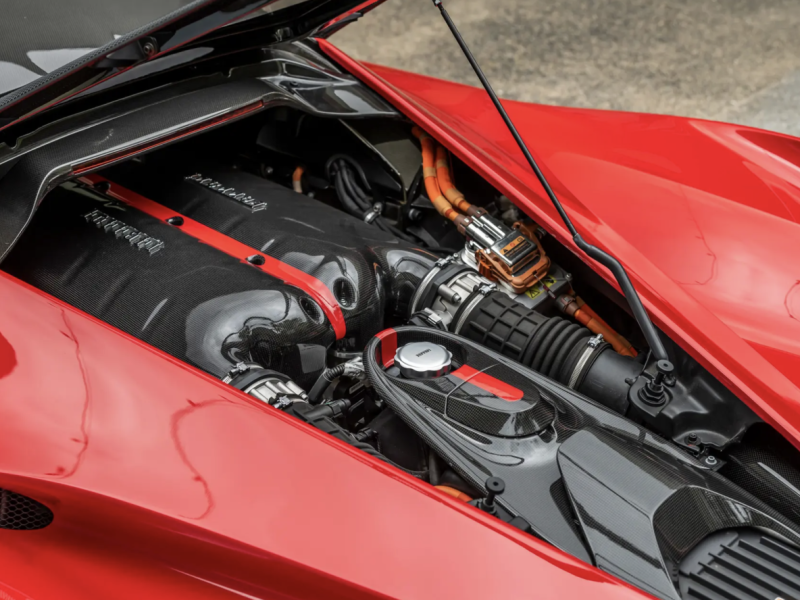 Купить Ferrari La Ferrari Aperta бензин 2017 id-1008303 в Киеве, Фото №[delta]