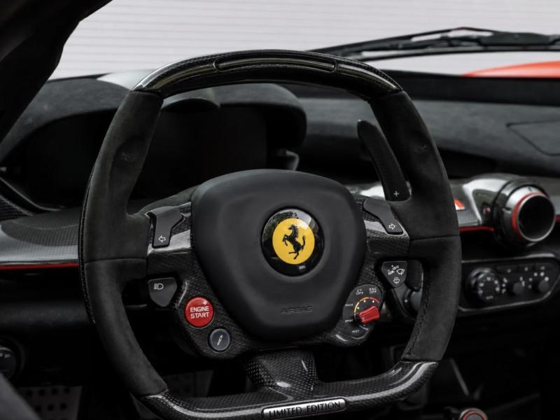Купить Ferrari La Ferrari Aperta бензин 2017 id-1008303 в Киеве, Фото №[delta]