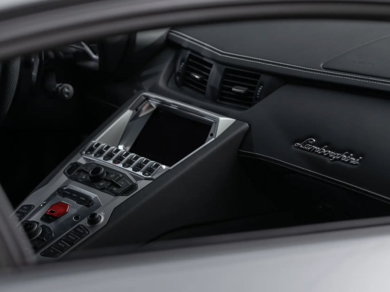 Купить Lamborghini Aventador LP700-4 бензин 2012 id-1008308 в Киеве, Фото №[delta]