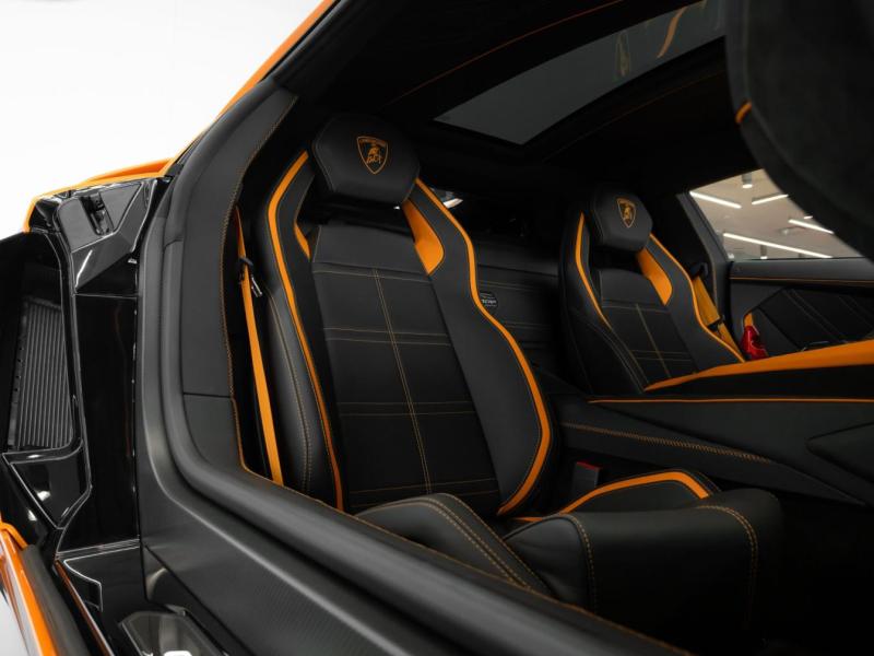 Купить Lamborghini Countach LPI 800-4 бензин 2022 id-1008313 в Киеве, Фото №[delta]