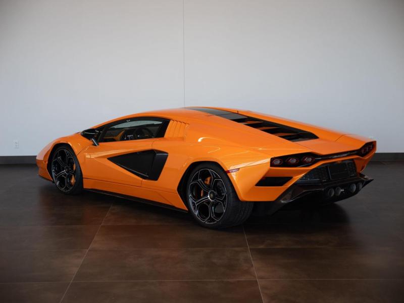 Купить Lamborghini Countach LPI 800-4 бензин 2022 id-1008313 в Киеве, Фото №[delta]