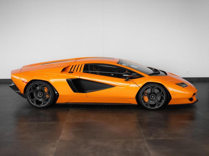 Купить Lamborghini Countach LPI 800-4 бензин 2022 id-1008313 в Киеве, Фото №[delta]