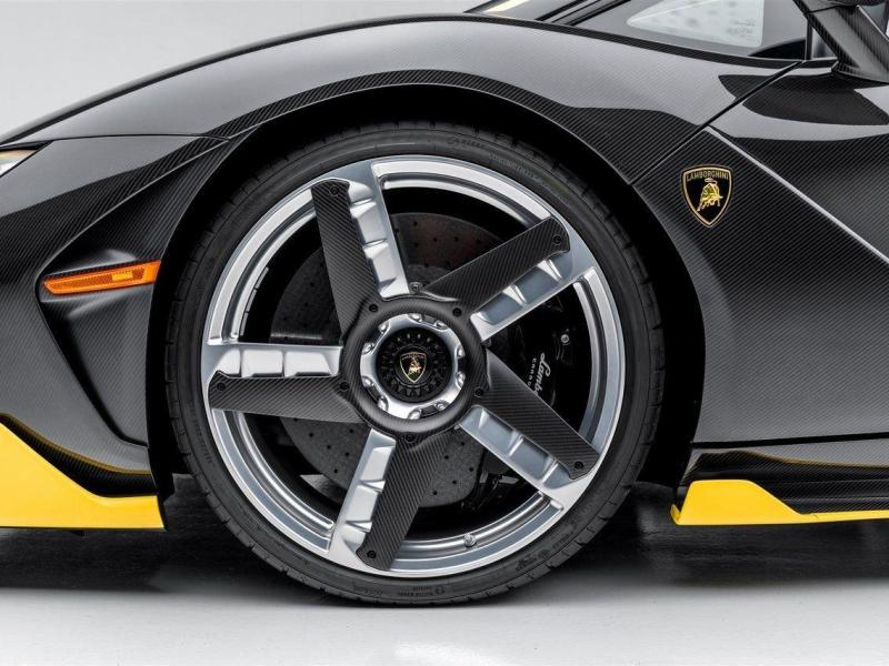 Купить Lamborghini Centenario бензин 2017 id-1008312 в Киеве, Фото №[delta]