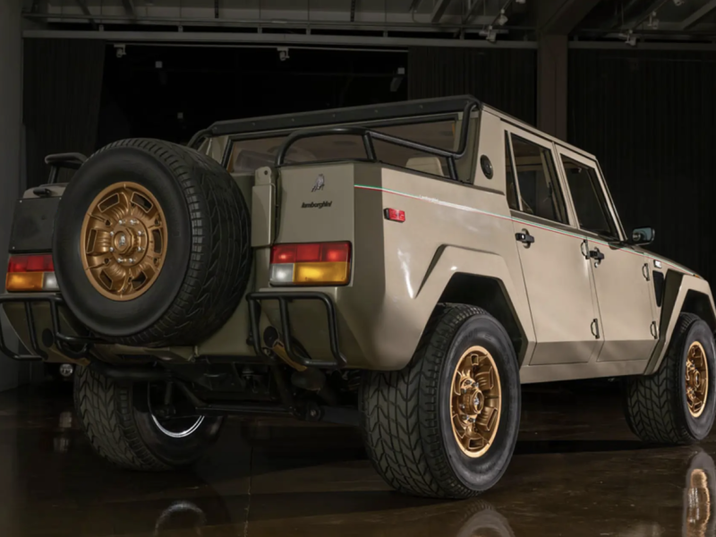 Купить Lamborghini LM002 бензин 1989 id-1008314 в Киеве, Фото №[delta]