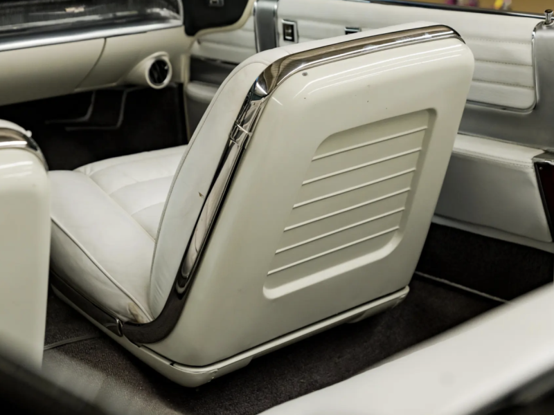 Купить Cadillac Eldorado Biarritz бензин 1958 id-1008316 в Киеве, Фото №[delta]