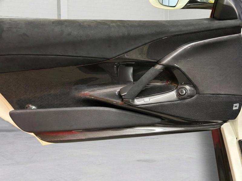 Купить Ferrari 812 Competizione бензин 2026 id-1008325 в Киеве, Фото №[delta]