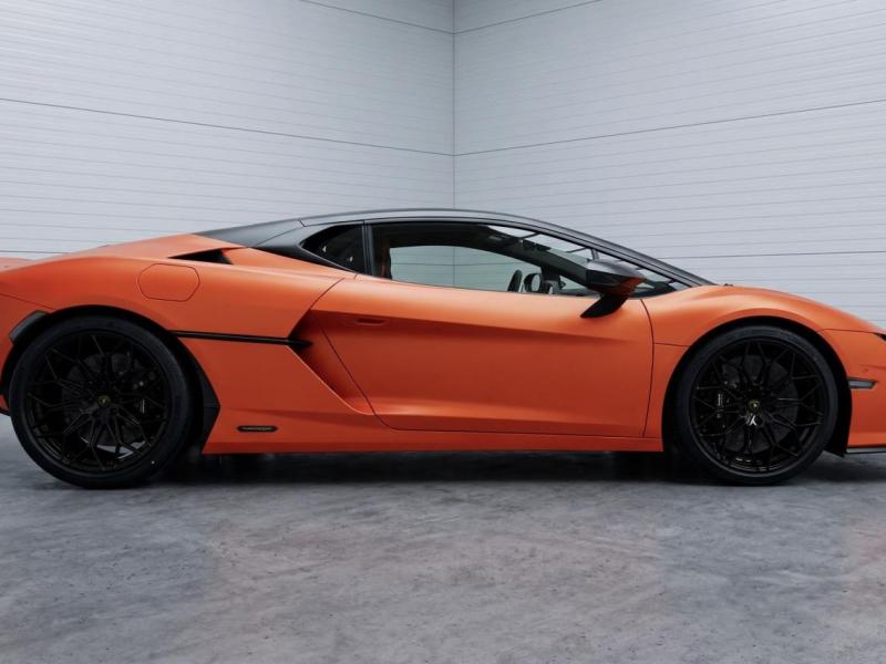 Купить Lamborghini Temerario гибрид 2026 id-1008330 в Киеве, Фото №[delta]