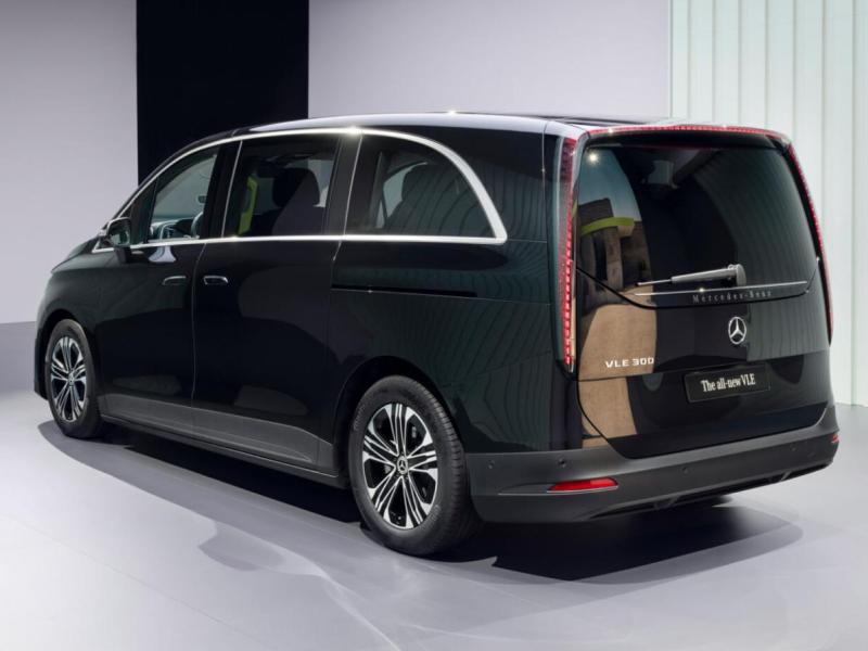 Купить Mercedes-Benz VLE 300 электро 2026 id-1008361 в Киеве, Фото №[delta]