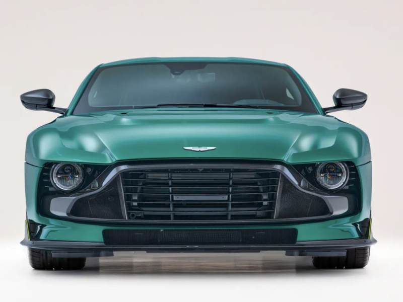 Купить Aston-Martin Valour бензин 2024 id-1008365 в Киеве, Фото №[delta]