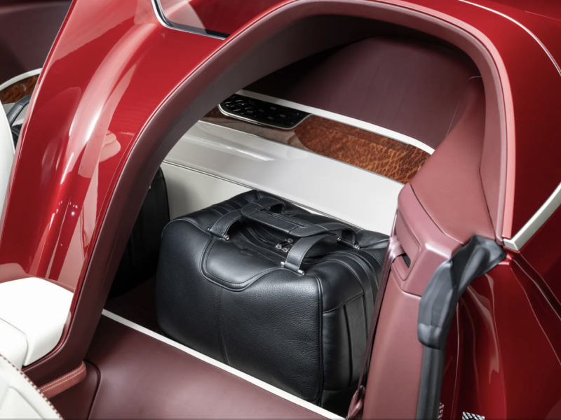 Купить Bentley Bacalar бензин 2022 id-1008364 в Киеве, Фото №[delta]