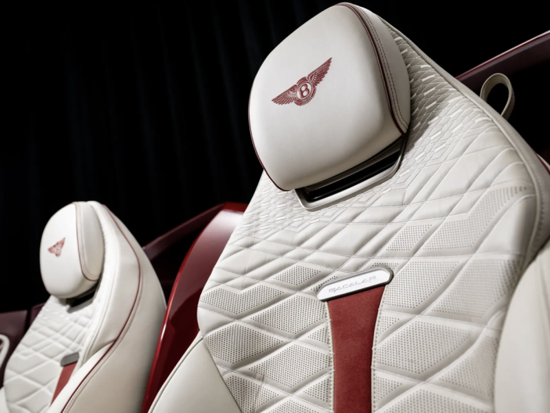 Купить Bentley Bacalar бензин 2022 id-1008364 в Киеве, Фото №[delta]