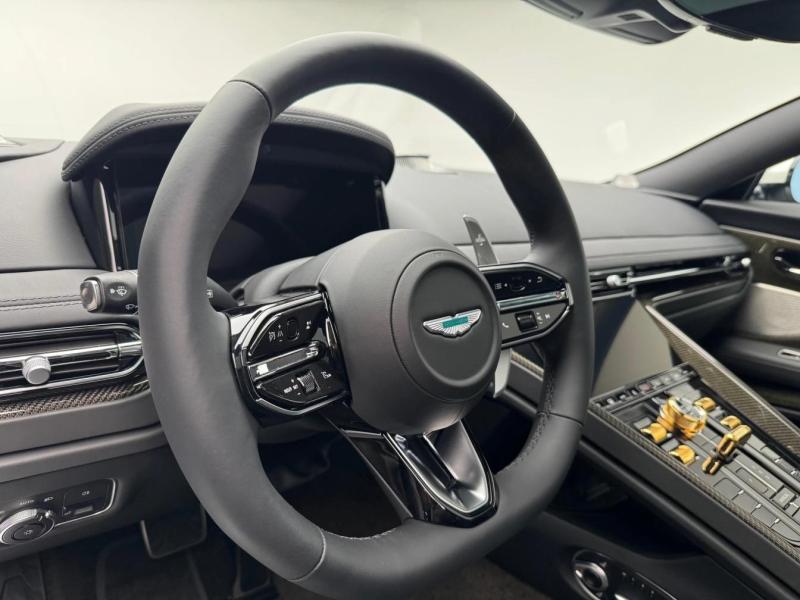 Купить Aston-Martin DB12 Goldfinger Edition 1 of 60 бензин 2026 id-1008371 в Киеве, Фото №[delta]