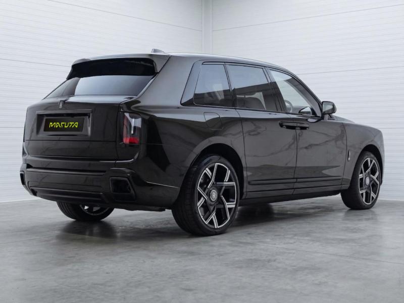 Купить Rolls-Royce Cullinan BLACK BADGE бензин 2026 id-1008383 в Киеве, Фото №[delta]
