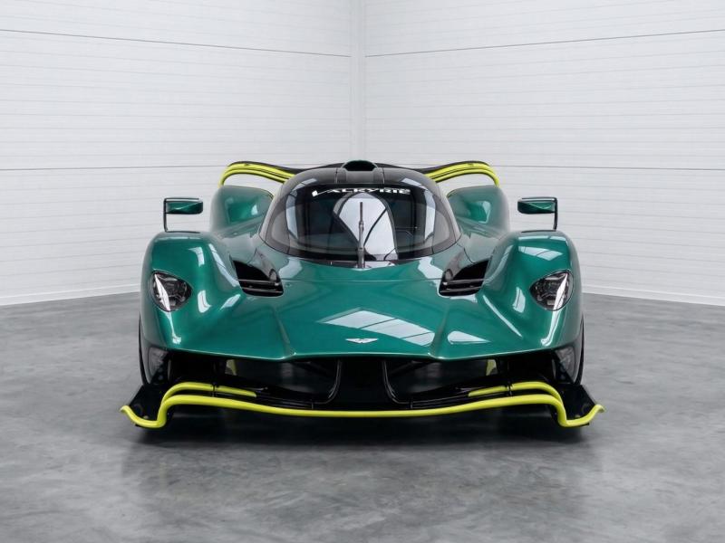 Купить Aston-Martin Valkyrie AMR Pro бензин 2026 id-1008423 в Киеве, Фото №[delta]