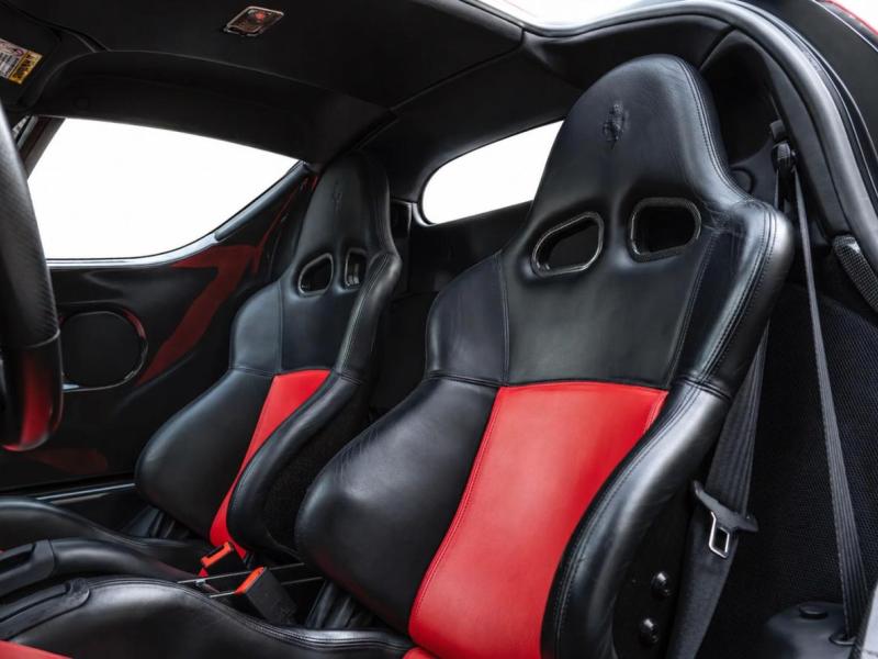 Купить Ferrari Enzo Ferrari бензин 2015 id-1008493 в Киеве, Фото №[delta]