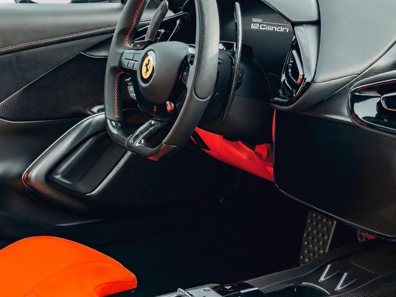 Купить Ferrari 12Cilindri бензин 2026 id-1008592 в Киеве, Фото №[delta]